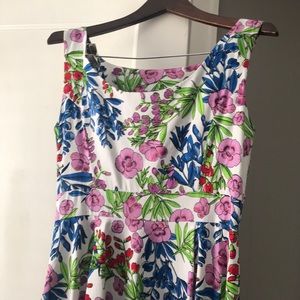 Vintage floral dress!